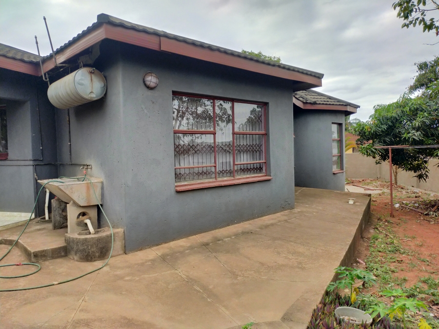 5 Bedroom Property for Sale in Muledane Limpopo