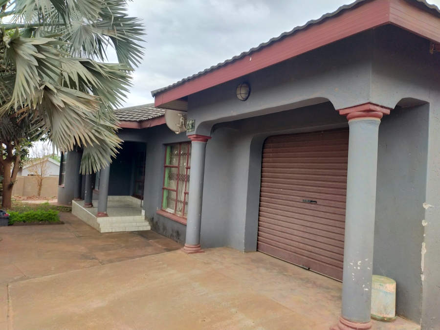 5 Bedroom Property for Sale in Muledane Limpopo