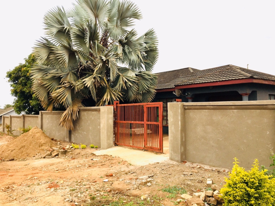 5 Bedroom Property for Sale in Muledane Limpopo