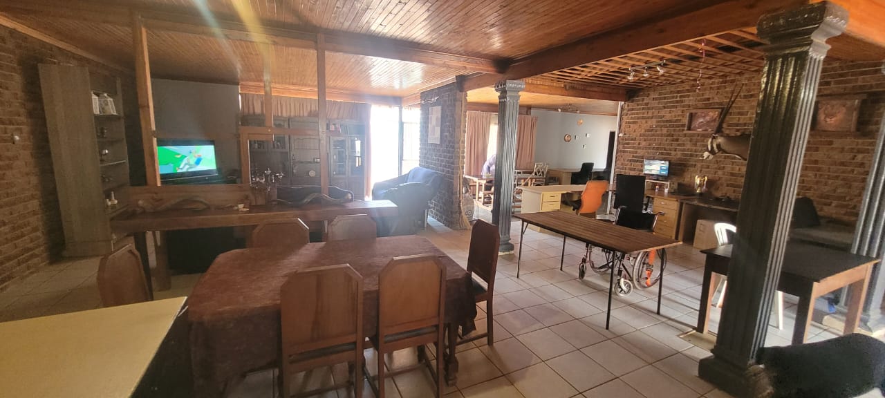 5 Bedroom Property for Sale in Trim Park Limpopo