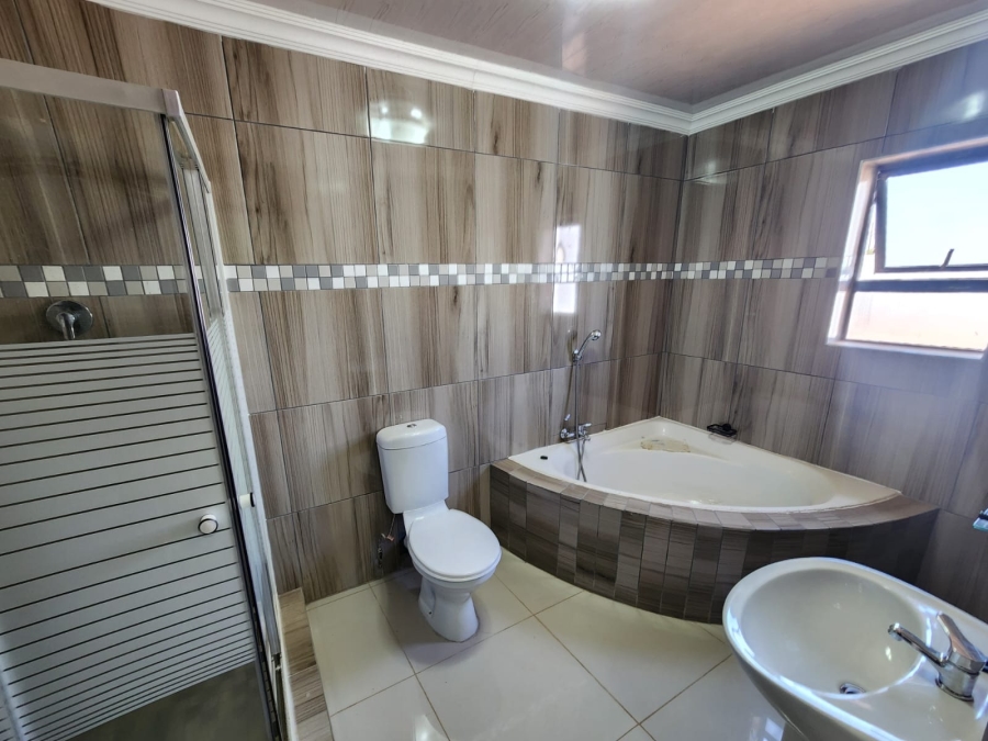 3 Bedroom Property for Sale in Bendor Limpopo