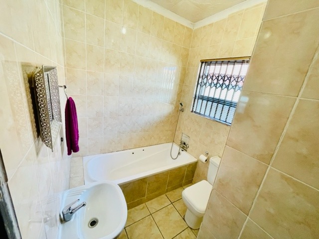 3 Bedroom Property for Sale in Mahlako-A-Phahla Gardens Limpopo