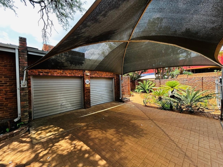 4 Bedroom Property for Sale in Chroompark Limpopo