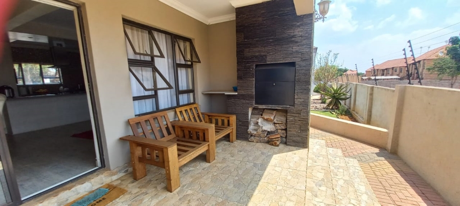 3 Bedroom Property for Sale in Thornhill Limpopo