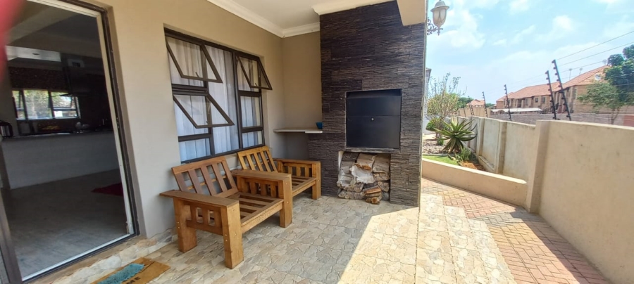 3 Bedroom Property for Sale in Thornhill Limpopo