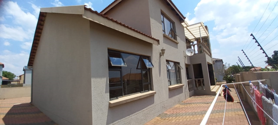 3 Bedroom Property for Sale in Thornhill Limpopo