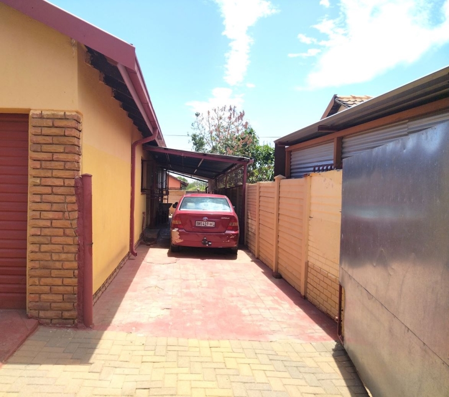 3 Bedroom Property for Sale in Westenburg Limpopo