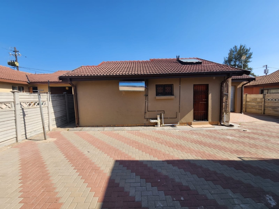 2 Bedroom Property for Sale in Seshego H Limpopo