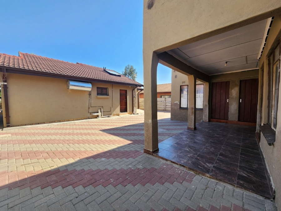 2 Bedroom Property for Sale in Seshego H Limpopo