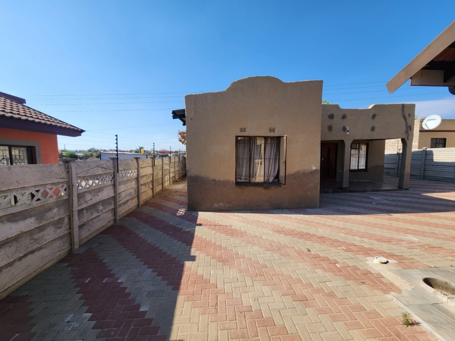 2 Bedroom Property for Sale in Seshego H Limpopo