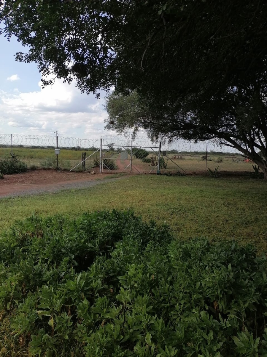 5 Bedroom Property for Sale in Waterpoort Limpopo