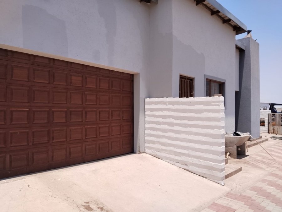 3 Bedroom Property for Sale in Nirvana Limpopo