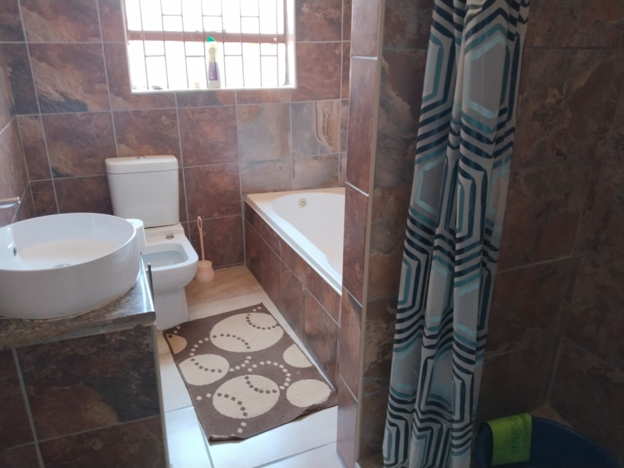 3 Bedroom Property for Sale in Nirvana Limpopo