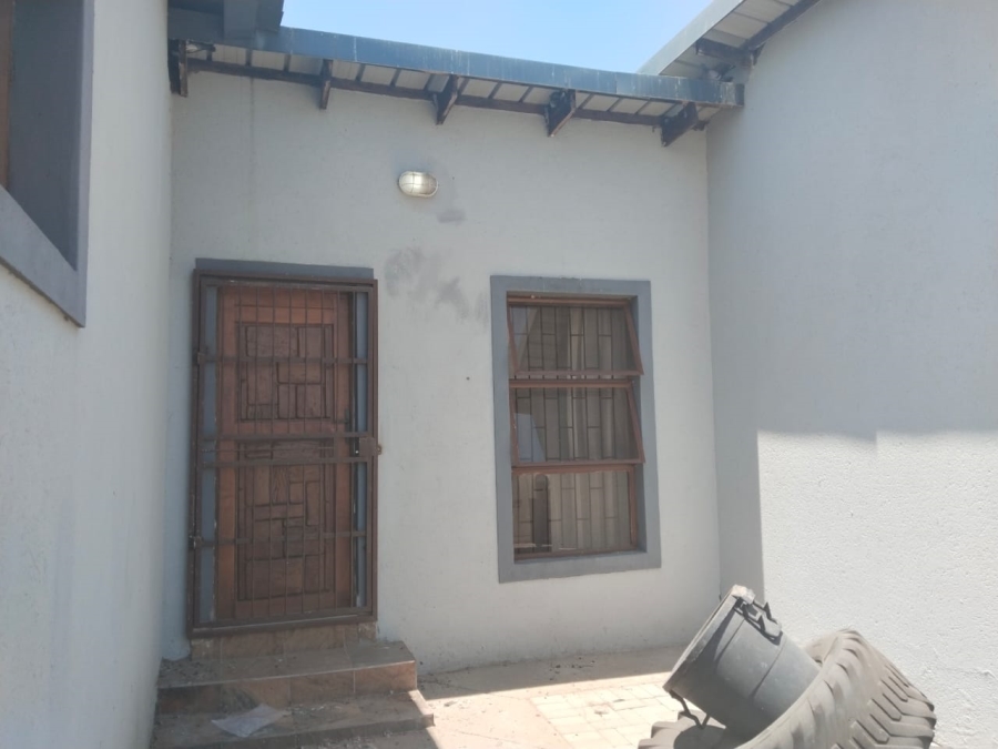 3 Bedroom Property for Sale in Nirvana Limpopo