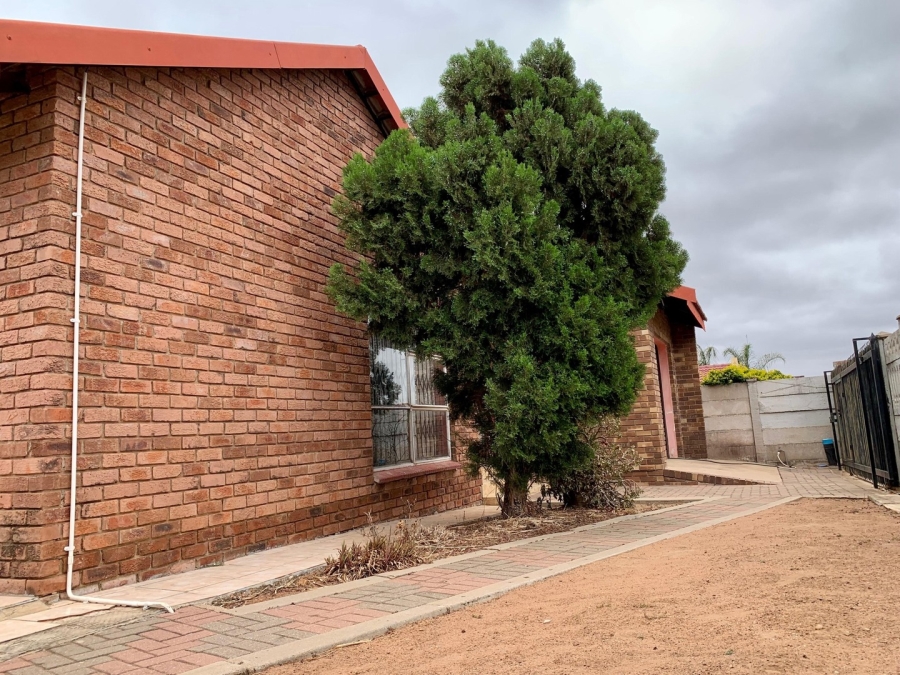 3 Bedroom Property for Sale in Bendor Limpopo