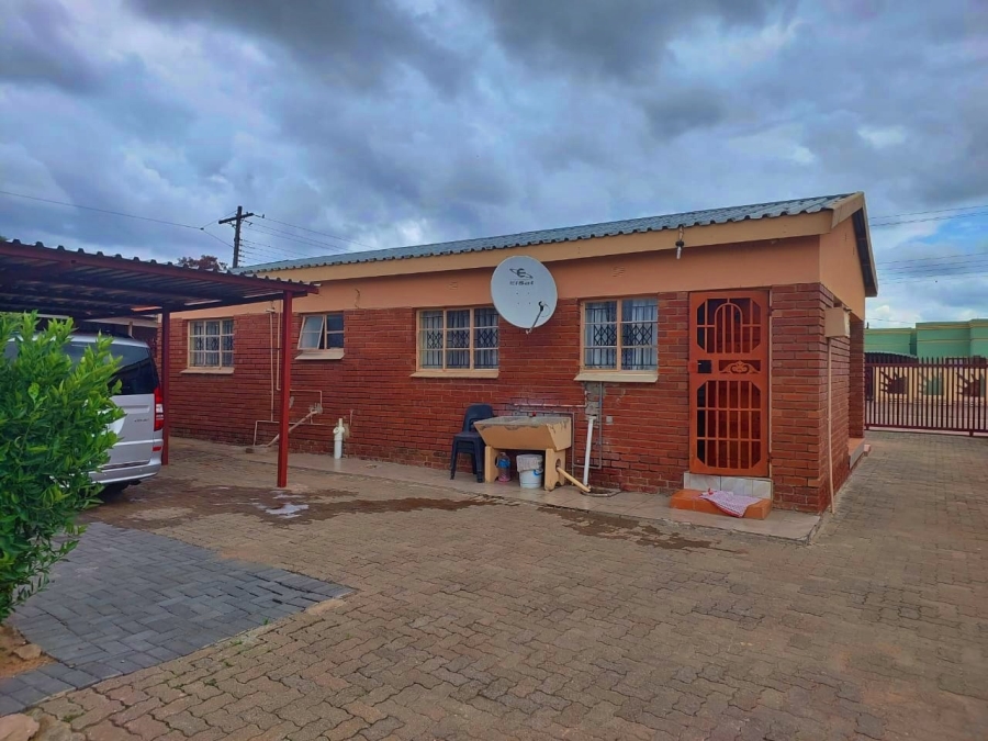 3 Bedroom Property for Sale in Seshego C Limpopo