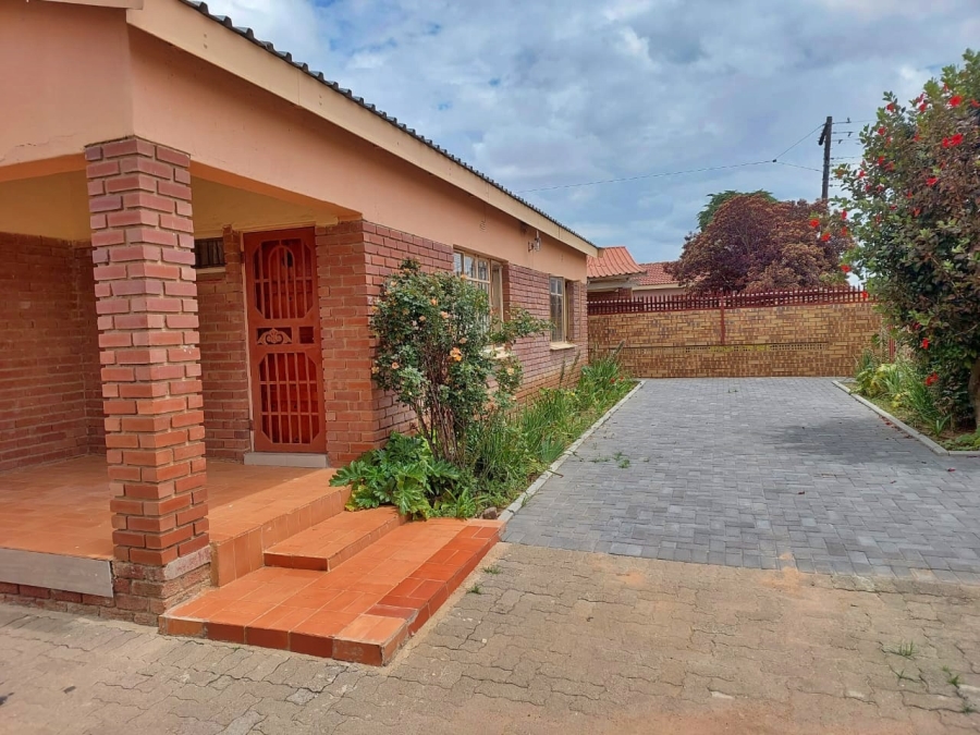 3 Bedroom Property for Sale in Seshego C Limpopo