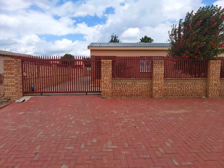 3 Bedroom Property for Sale in Seshego C Limpopo