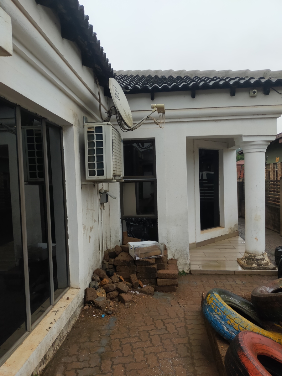 To Let 6 Bedroom Property for Rent in Thohoyandou Limpopo