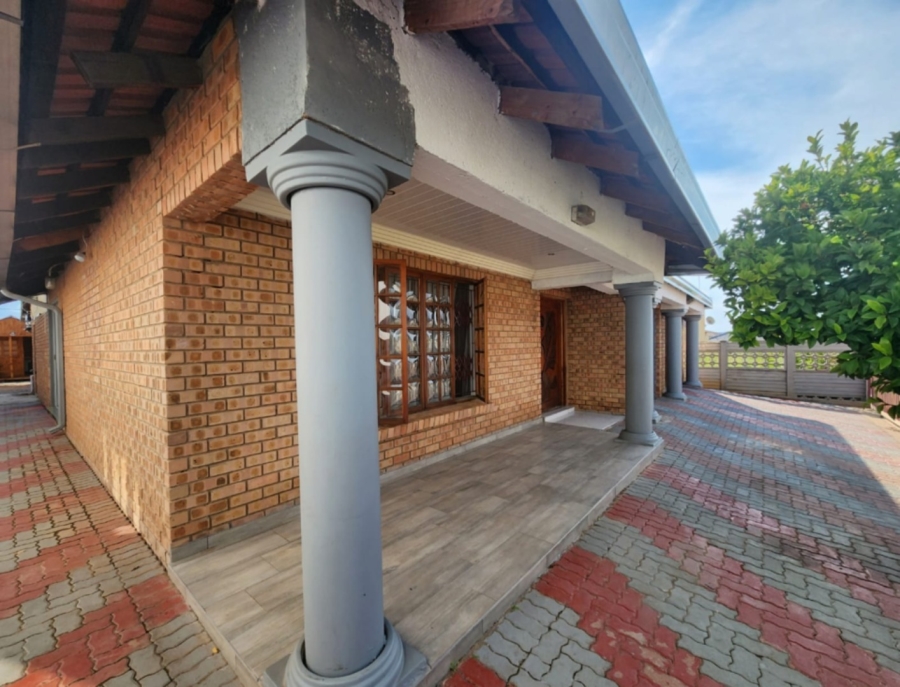 4 Bedroom Property for Sale in Nirvana Limpopo