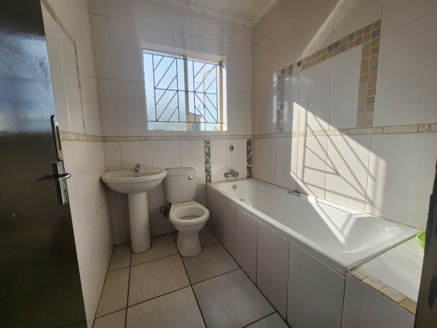 4 Bedroom Property for Sale in Nirvana Limpopo