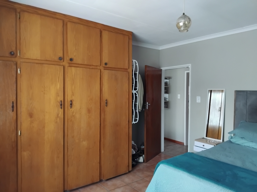 2 Bedroom Property for Sale in Fauna Park Limpopo