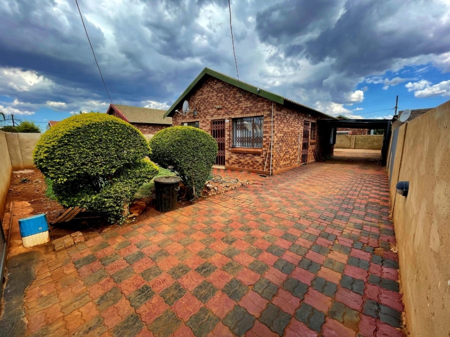 3 Bedroom Property for Sale in Northam Limpopo