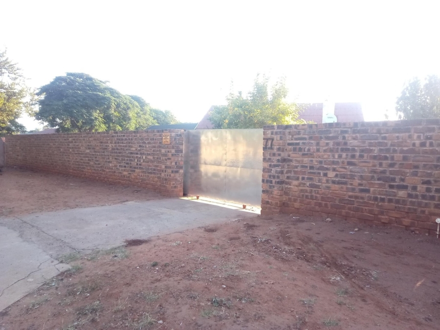 To Let 2 Bedroom Property for Rent in Mokopane Central Limpopo