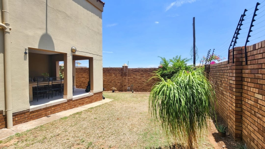 To Let 3 Bedroom Property for Rent in Bendor Limpopo