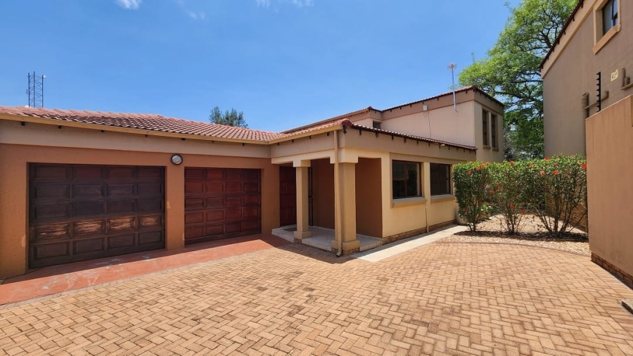 To Let 3 Bedroom Property for Rent in Bendor Limpopo