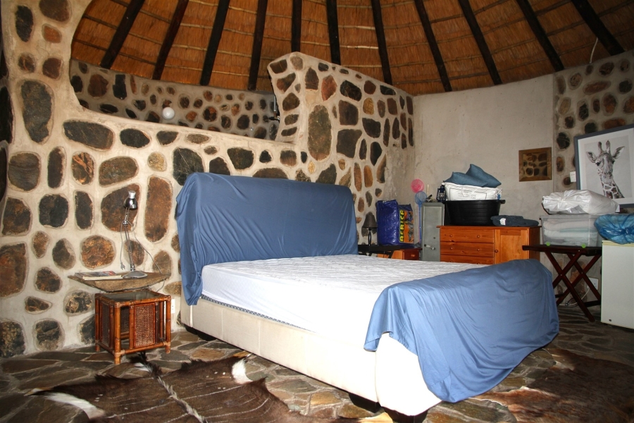 8 Bedroom Property for Sale in Ndlovumzi Limpopo