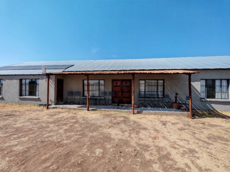 4 Bedroom Property for Sale in Wildebeestfontein A H Limpopo