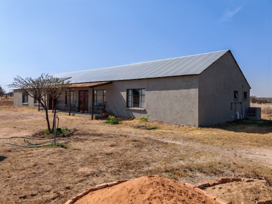 4 Bedroom Property for Sale in Wildebeestfontein A H Limpopo