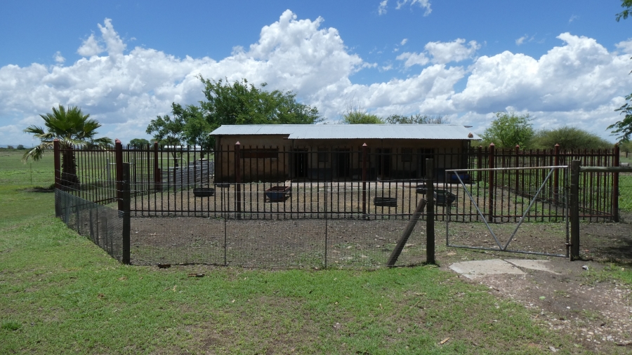 3 Bedroom Property for Sale in Radium Limpopo