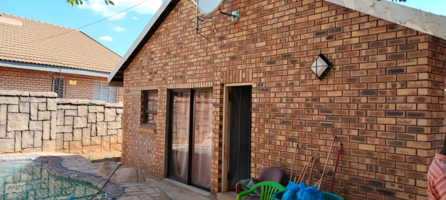 4 Bedroom Property for Sale in Flora Park Limpopo