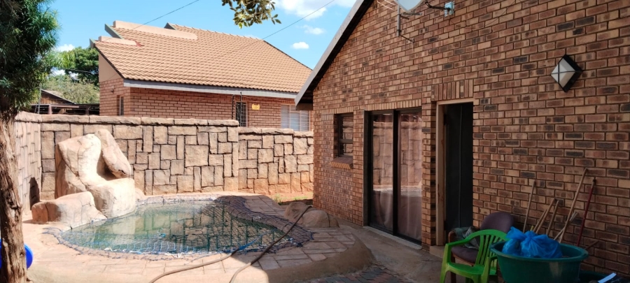 4 Bedroom Property for Sale in Flora Park Limpopo