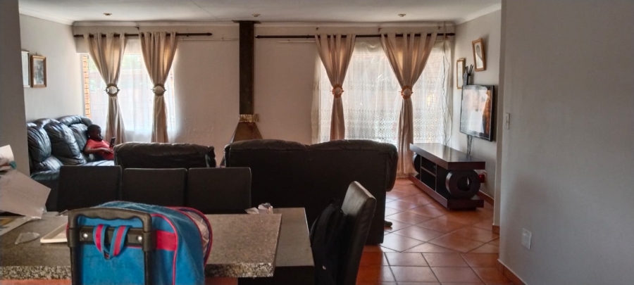 4 Bedroom Property for Sale in Flora Park Limpopo