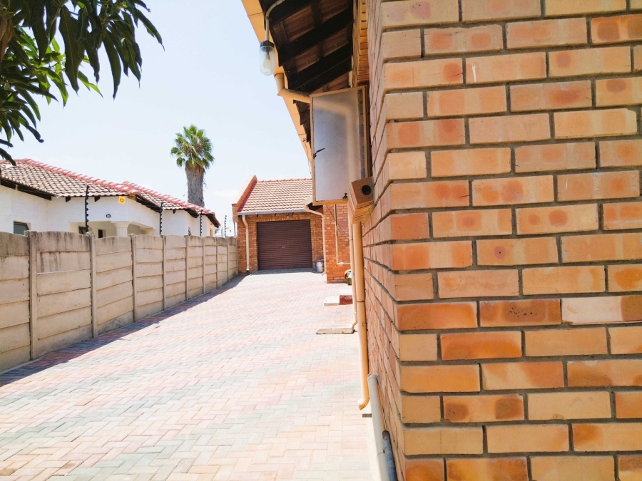 3 Bedroom Property for Sale in Seshego D Limpopo