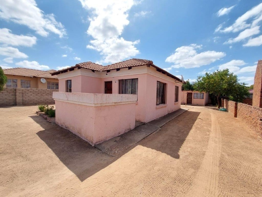 3 Bedroom Property for Sale in Seshego H Limpopo