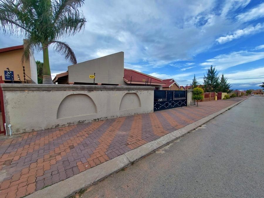 3 Bedroom Property for Sale in African Jewel Limpopo