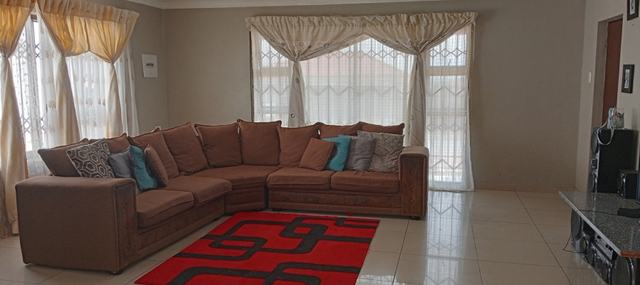 3 Bedroom Property for Sale in Mahlasedi Park Limpopo