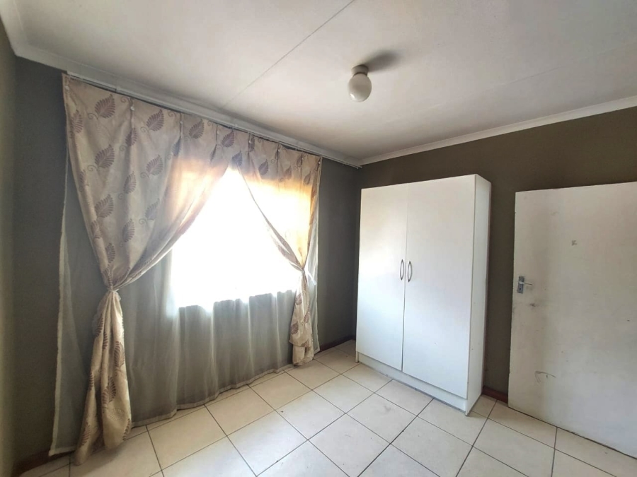 2 Bedroom Property for Sale in Mahlasedi Park Limpopo