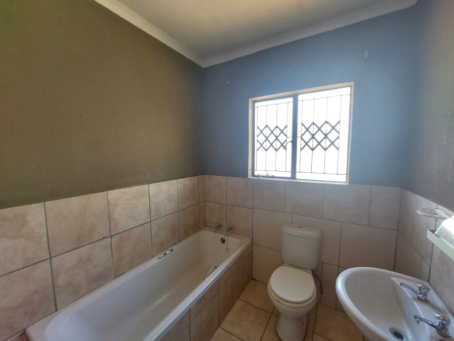 2 Bedroom Property for Sale in Mahlasedi Park Limpopo