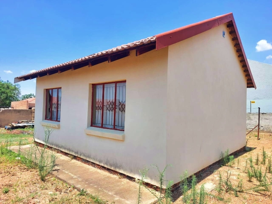 2 Bedroom Property for Sale in Mahlasedi Park Limpopo