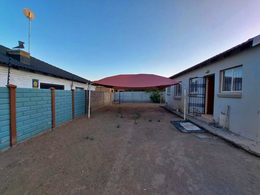 3 Bedroom Property for Sale in Mahlasedi Park Limpopo