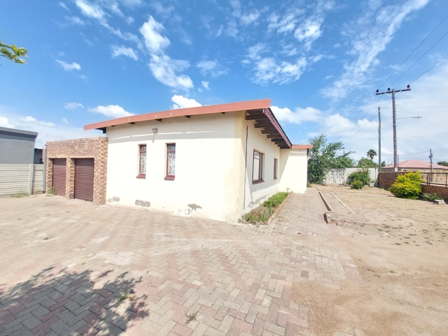 5 Bedroom Property for Sale in Seshego Limpopo