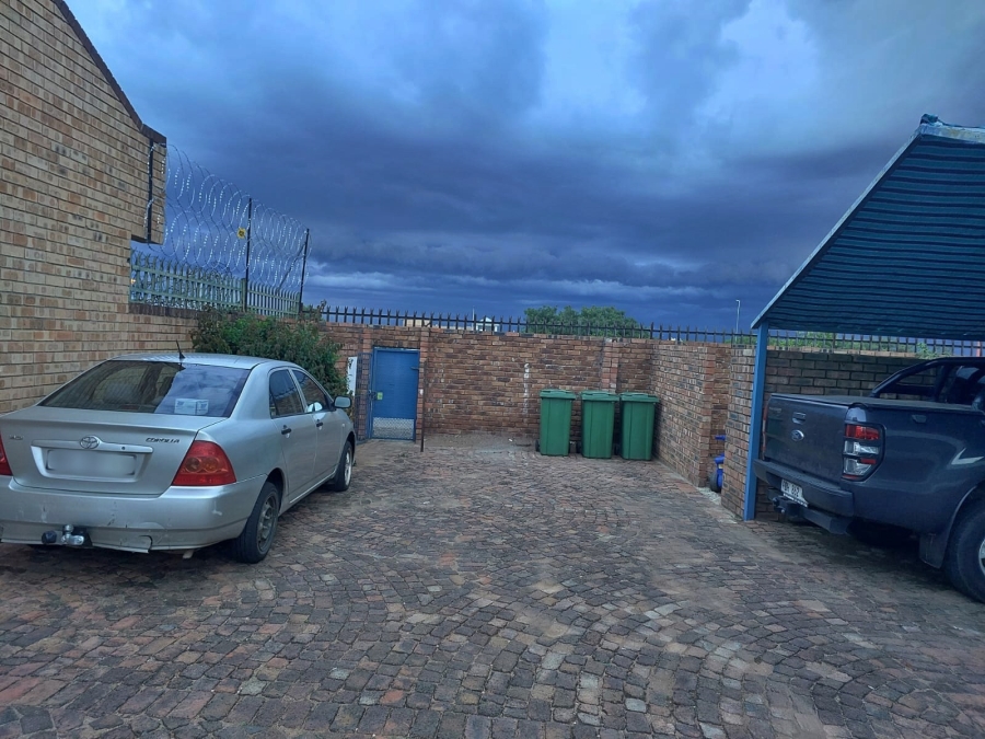 2 Bedroom Property for Sale in Sterpark Limpopo