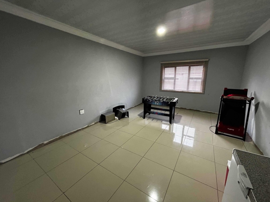 4 Bedroom Property for Sale in Chroompark Limpopo