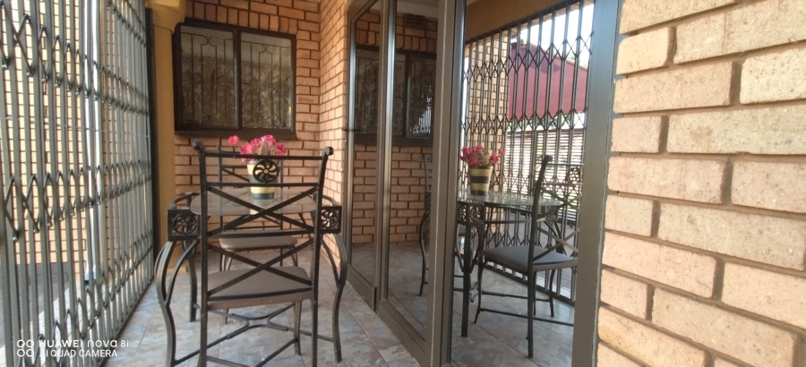 4 Bedroom Property for Sale in Mahwelereng Limpopo