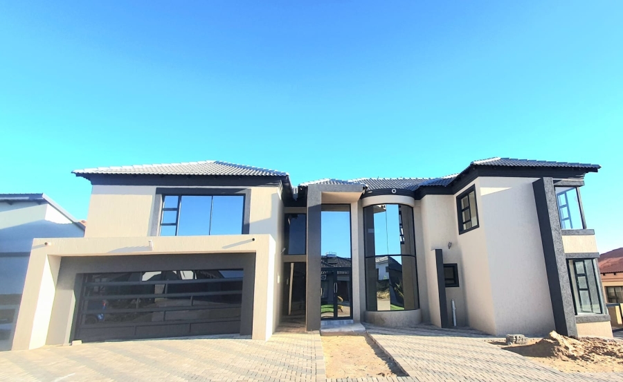 6 Bedroom Property for Sale in Woodhill Estate Limpopo